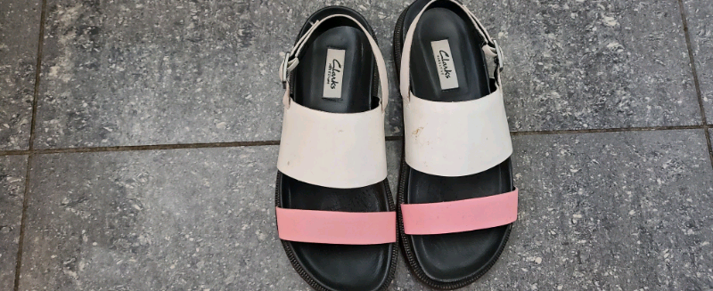 clarks shoes manchester